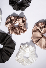 Saténová scrunchie gumička veľká